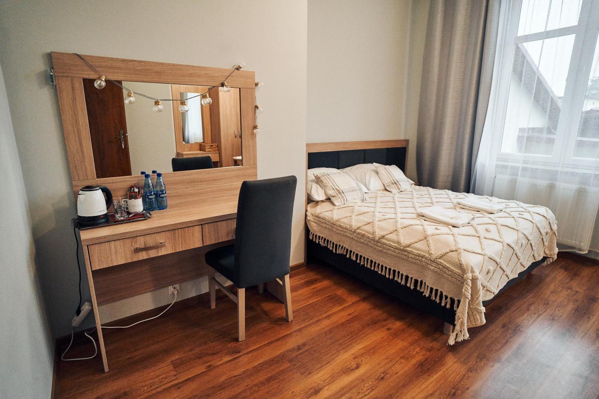 Hotel Lilia Wloszczowa Luaran gambar
